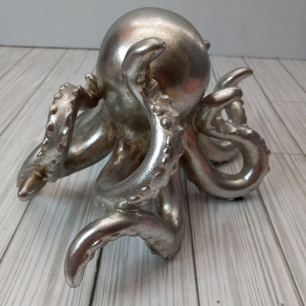 Decorative Silver Nautical Octopus Polyresin Statue Home Decor Accent - Picture 4 of 8